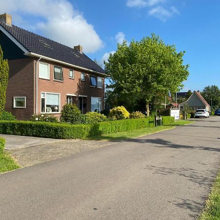 Huis Bij Het Water Met Sloepje Jutrijp المظهر الخارجي الصورة