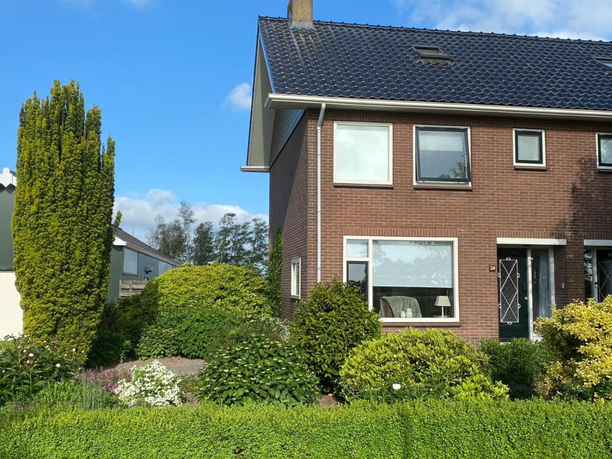 Huis Bij Het Water Met Sloepje Jutrijp المظهر الخارجي الصورة